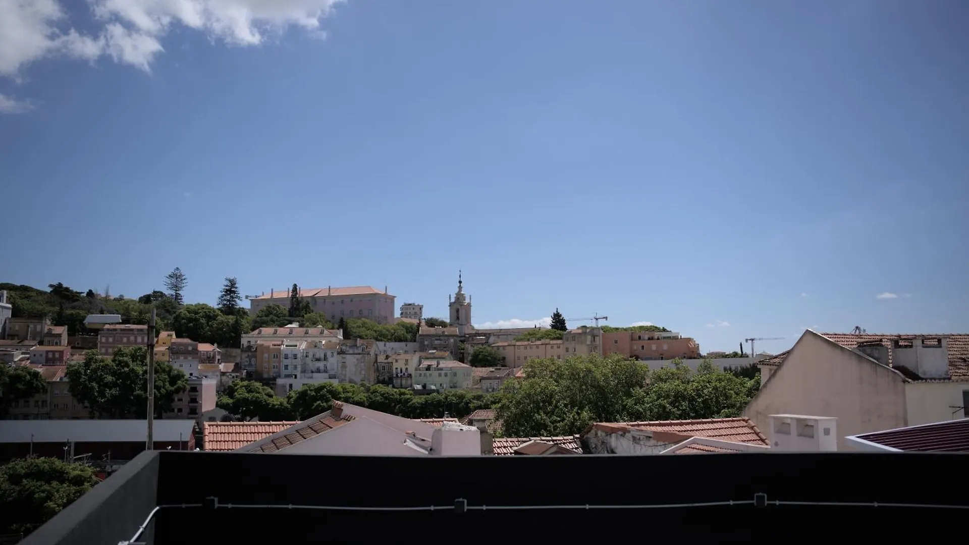 Elegant Central Lisbon Flat Shared Outstanding Terrace 포르투갈