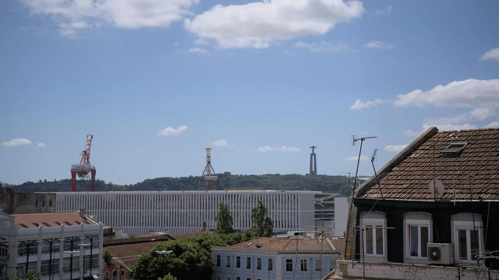 아파트 Elegant Central Lisbon Flat Shared Outstanding Terrace 포르투갈